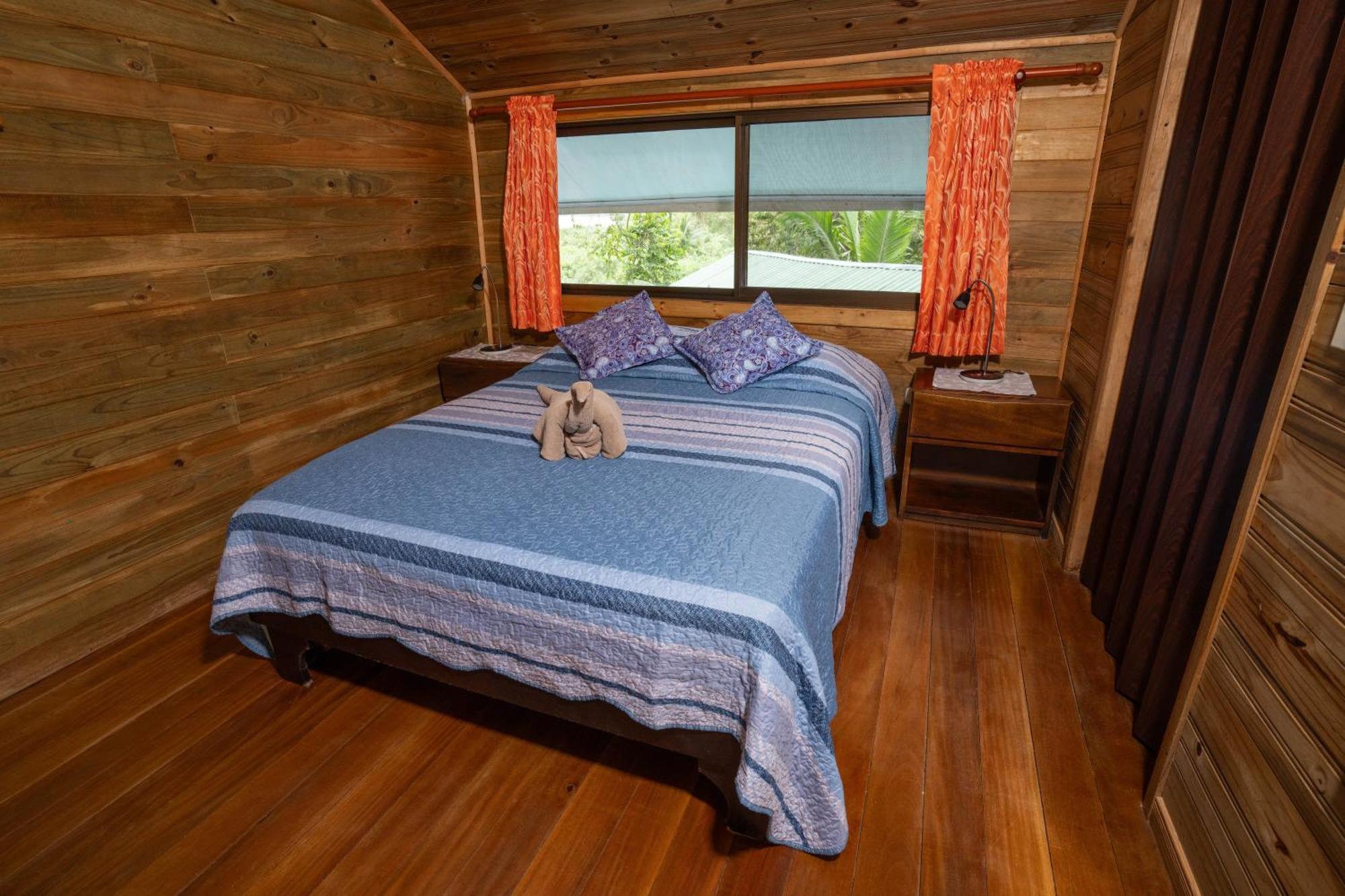 Pirate Cove Hotell Drakes Bay Exteriör bild